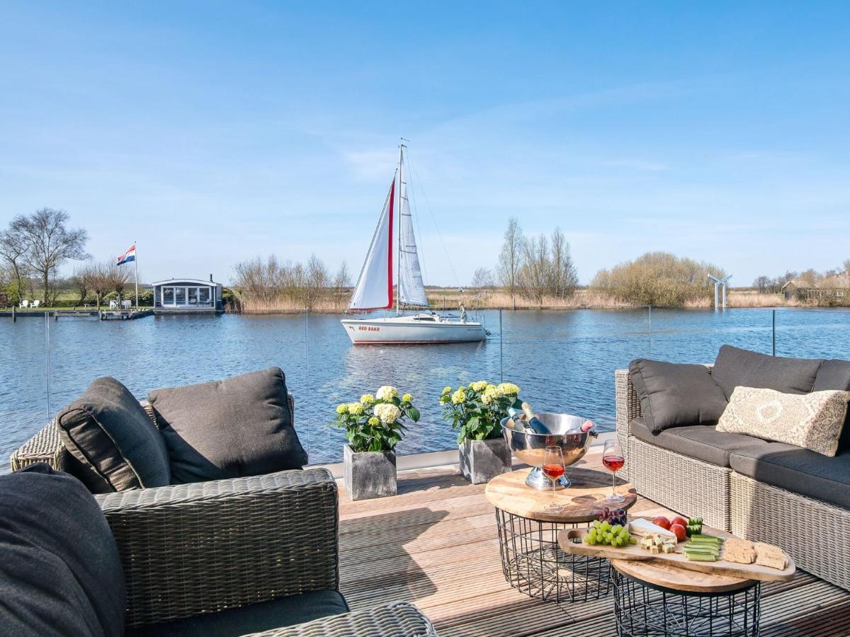 Very Spacious 8-Person Holiday Home In Friesland With Three Bedrooms De Veenhoop Luaran gambar